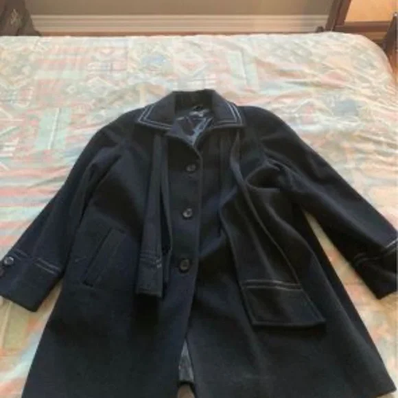 Wool coat - Picture 3 of 5